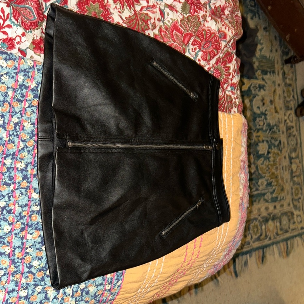 Zip up faux leather skirt from Hollister